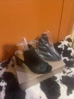 BCBGMaxAzria Black Woven Peep-Toe Block Heel Mules